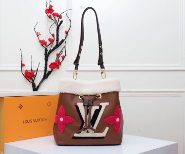 ルイヴィトン バッグ新作 人気 新品 通販＆送料込 LV524