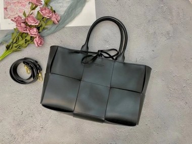 ボッテガ ヴェネタ 新作＆送料込 財布 BV6001