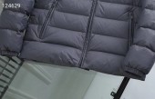 プラダ ダウンジャケット 新作 新品同様超美品 通販＆送料 PRADA021