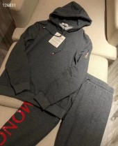 モンクレール  スーツ 新作 新品同様超美品 通販＆送料 MC079