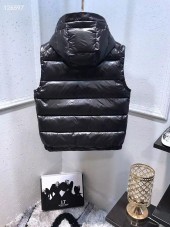 モンクレール ダウンベスト 新作 新品同様超美品 通販＆送料 MC095