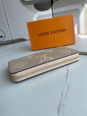 ルイヴィトン 財布 新作 人気 新品 通販＆送料込 M69794