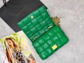 ボッテガ ヴェネタ 新作＆送料込 財布 BV3031