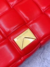 ボッテガ ヴェネタ 新作＆送料込 財布 BV3031
