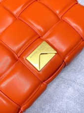 ボッテガ ヴェネタ 新作＆送料込 財布 BV3031