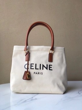 セリーヌ バッグ CELINE人気 新作＆送料込 新入荷 CE8016