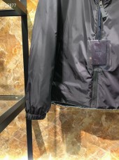 プラダ ダウンジャケット 新作 新品同様超美品 通販＆送料 PRADA0116