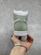 ナイキ 新作 本革 NIKE 靴 Air jordan 1 retro seafaom 通販＆送料込 NK011