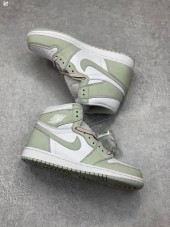 ナイキ 新作 本革 NIKE 靴 Air jordan 1 retro seafaom 通販＆送料込 NK011