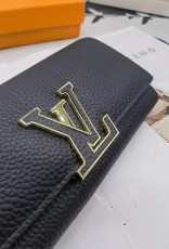 ルイヴィトン 財布 新作 人気 新品 通販＆送料込 M9376