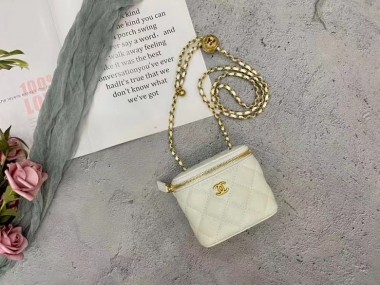 シャネル バッグ 人気 新作＆送料込(CHANEL)7001