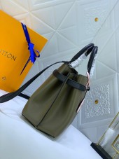 ルイヴィトン バッグ 新作 人気 新品 通販＆送料込 M51395