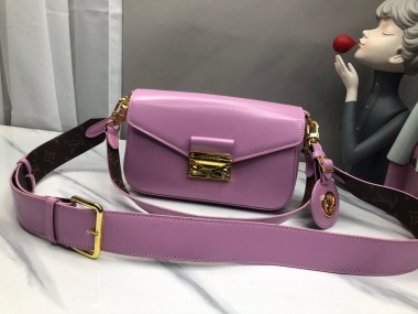 ルイヴィトン バッグ 新作 人気 新品 通販＆送料込 M52022