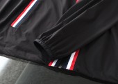 モンクレール  新作 新品同様超美品 通販＆送料 MC0233