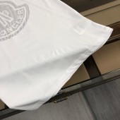 モンクレール  新作 新品同様超美品 通販＆送料 MC0249