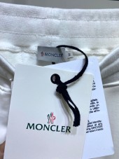 モンクレール  新作 新品同様超美品 通販＆送料 MC0234