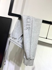 モンクレール  新作 新品同様超美品 通販＆送料 MC0235