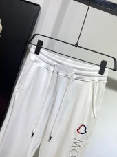 モンクレール  新作 新品同様超美品 通販＆送料 MC0234