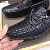 ボッテガヴェネタ カジュアルシューズ 新作 新品同様超美品 通販＆送料込 運動靴 男性用 BV016