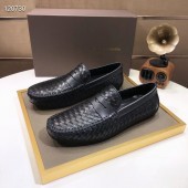 ボッテガヴェネタ カジュアルシューズ 新作 新品同様超美品 通販＆送料込 運動靴 男性用 BV017
