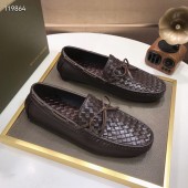 ボッテガヴェネタ カジュアルシューズ 新作 新品同様超美品 通販＆送料込 運動靴 男性用 BV013