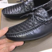 ボッテガヴェネタ カジュアルシューズ 新作 新品同様超美品 通販＆送料込 運動靴 男性用 BV012