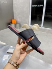 Hermes カジュアルシューズ 新作 本革 新品同様超美品 通販＆送料込 運動靴 男性用 her049