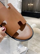 Hermes カジュアルシューズ 新作 本革 新品同様超美品 通販＆送料込 運動靴 男性用 her057