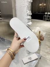 Hermes カジュアルシューズ 新作 本革 新品同様超美品 通販＆送料込 運動靴 男性用 her055