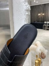 Hermes カジュアルシューズ 新作 本革 新品同様超美品 通販＆送料込 運動靴 男性用 her056