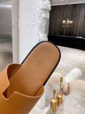 Hermes カジュアルシューズ 新作 本革 新品同様超美品 通販＆送料込 運動靴 男性用 her063