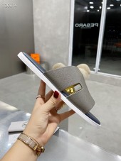 Hermes カジュアルシューズ 新作 本革 新品同様超美品 通販＆送料込 運動靴 男性用 her048