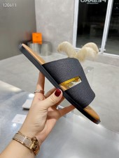 Hermes カジュアルシューズ 新作 本革 新品同様超美品 通販＆送料込 運動靴 男性用 her050