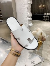 Hermes カジュアルシューズ 新作 本革 新品同様超美品 通販＆送料込 運動靴 男性用 her054