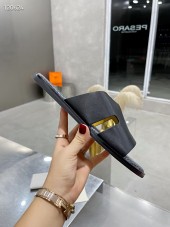 Hermes カジュアルシューズ 新作 本革 新品同様超美品 通販＆送料込 運動靴 男性用 her037