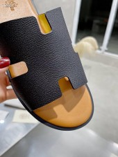 Hermes カジュアルシューズ 新作 本革 新品同様超美品 通販＆送料込 運動靴 男性用 her050