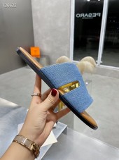 Hermes カジュアルシューズ 新作 本革 新品同様超美品 通販＆送料込 運動靴 男性用 her039