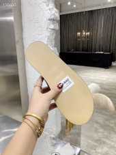 Hermes カジュアルシューズ 新作 本革 新品同様超美品 通販＆送料込 運動靴 男性用 her061