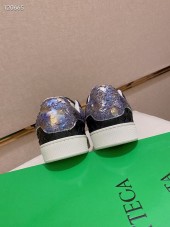 ボッテガヴェネタ カジュアルシューズ 新作 新品同様超美品 通販＆送料込 運動靴 男性用 BV020