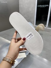 Hermes カジュアルシューズ 新作 本革 新品同様超美品 通販＆送料込 運動靴 男性用 her042