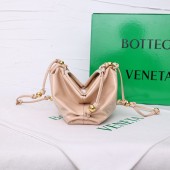 ボッテガ ヴェネタ 新作＆送料込 財布 BV3044