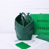 ボッテガ ヴェネタ 新作＆送料込 財布 BV6006