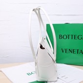 ボッテガ ヴェネタ 新作＆送料込 財布 BV6005
