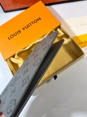 ルイヴィトン 財布 新作 人気 新品 通販＆送料込 M81335