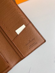 ルイヴィトン 財布 新作 人気 新品 通販＆送料込 M69700