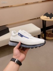 プラダ カジュアルシューズ 新作 本革 新品 通販＆送料込 運動靴 男性用 PRA065