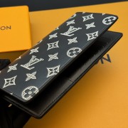 ルイヴィトン 財布 新作 人気 新品 通販＆送料込 M83383